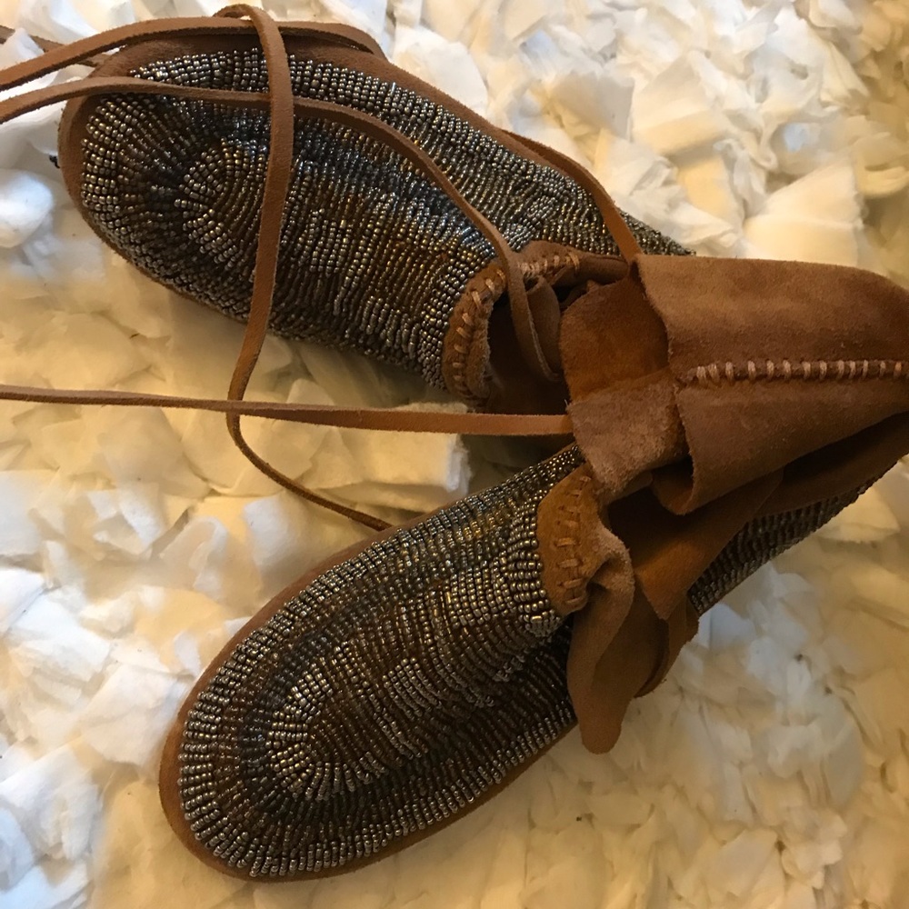 House of Harlow moccasins